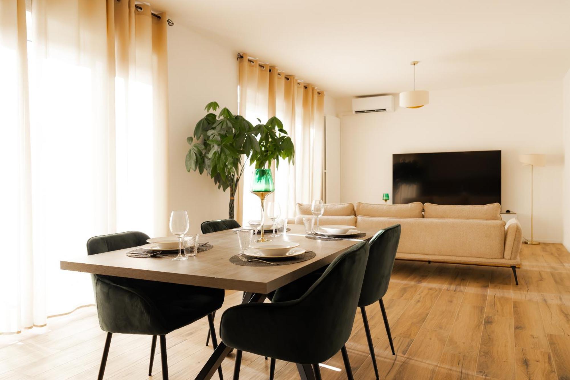 Deluxe Central Apartment Large - Free Parking Lugano Exterior photo