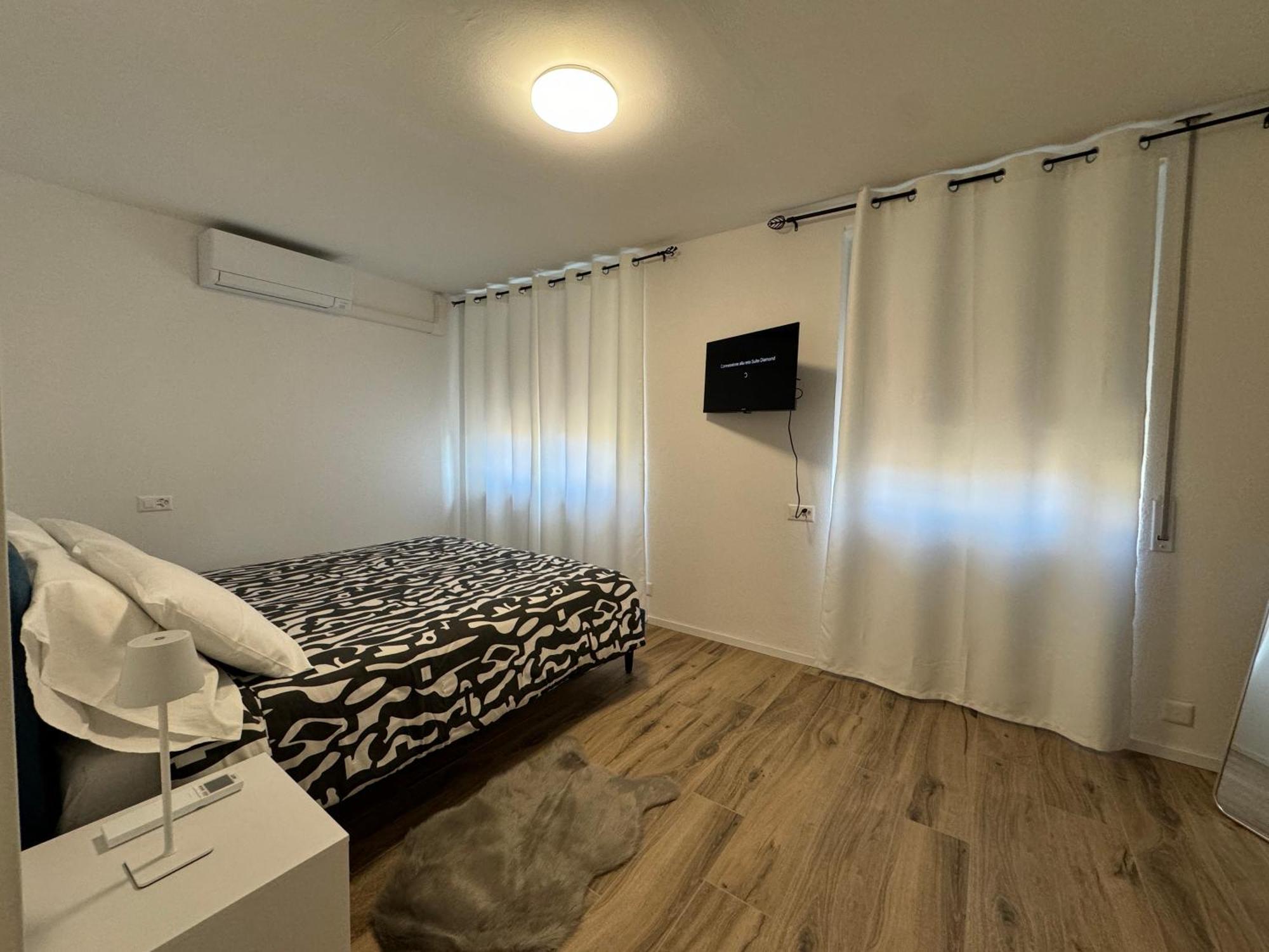 Deluxe Central Apartment Large - Free Parking Lugano Exterior photo